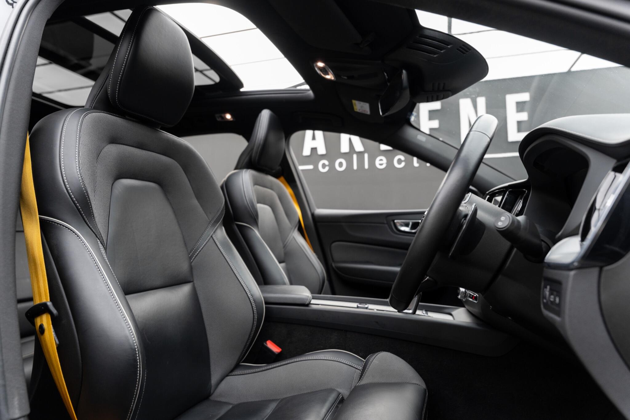 Volvo XC60 view 8