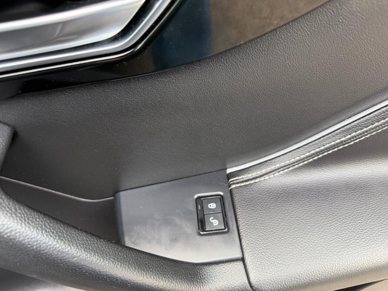 Jaguar F-Pace view 32
