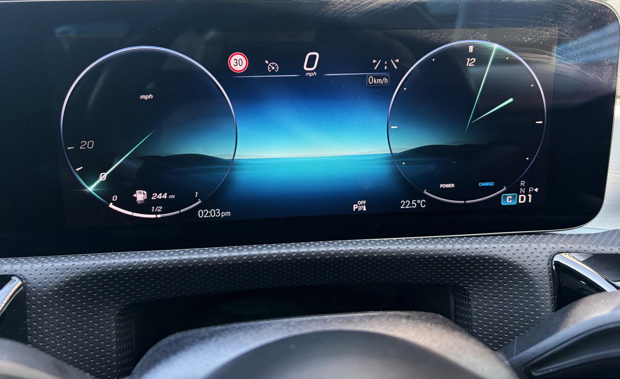 Mercedes-Benz Cla view 24