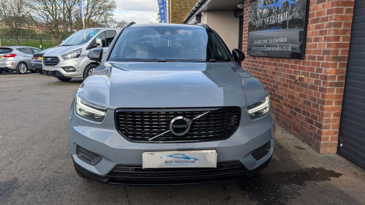 Volvo XC40 view 19