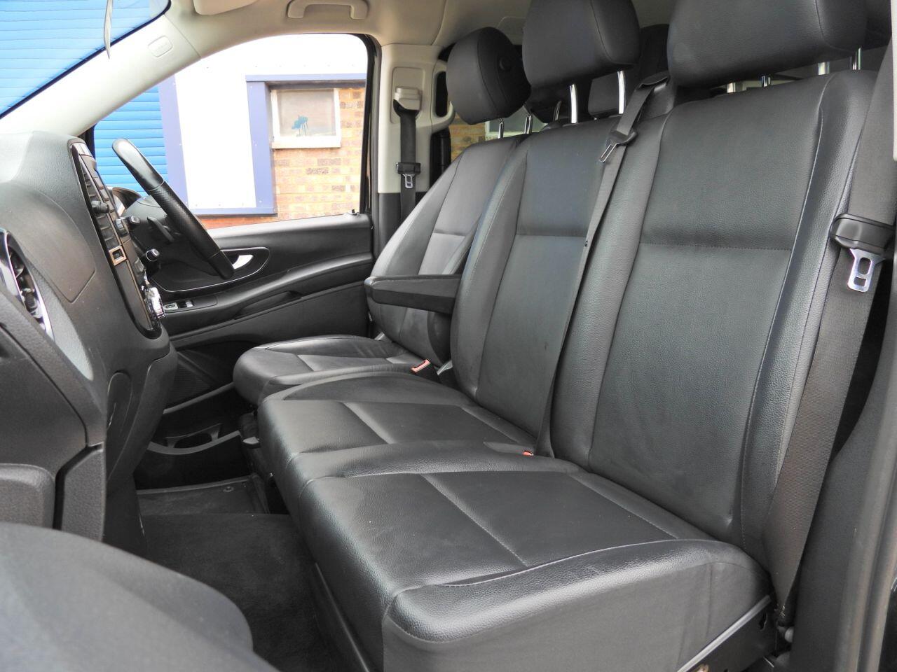 Mercedes-Benz Vito view 14