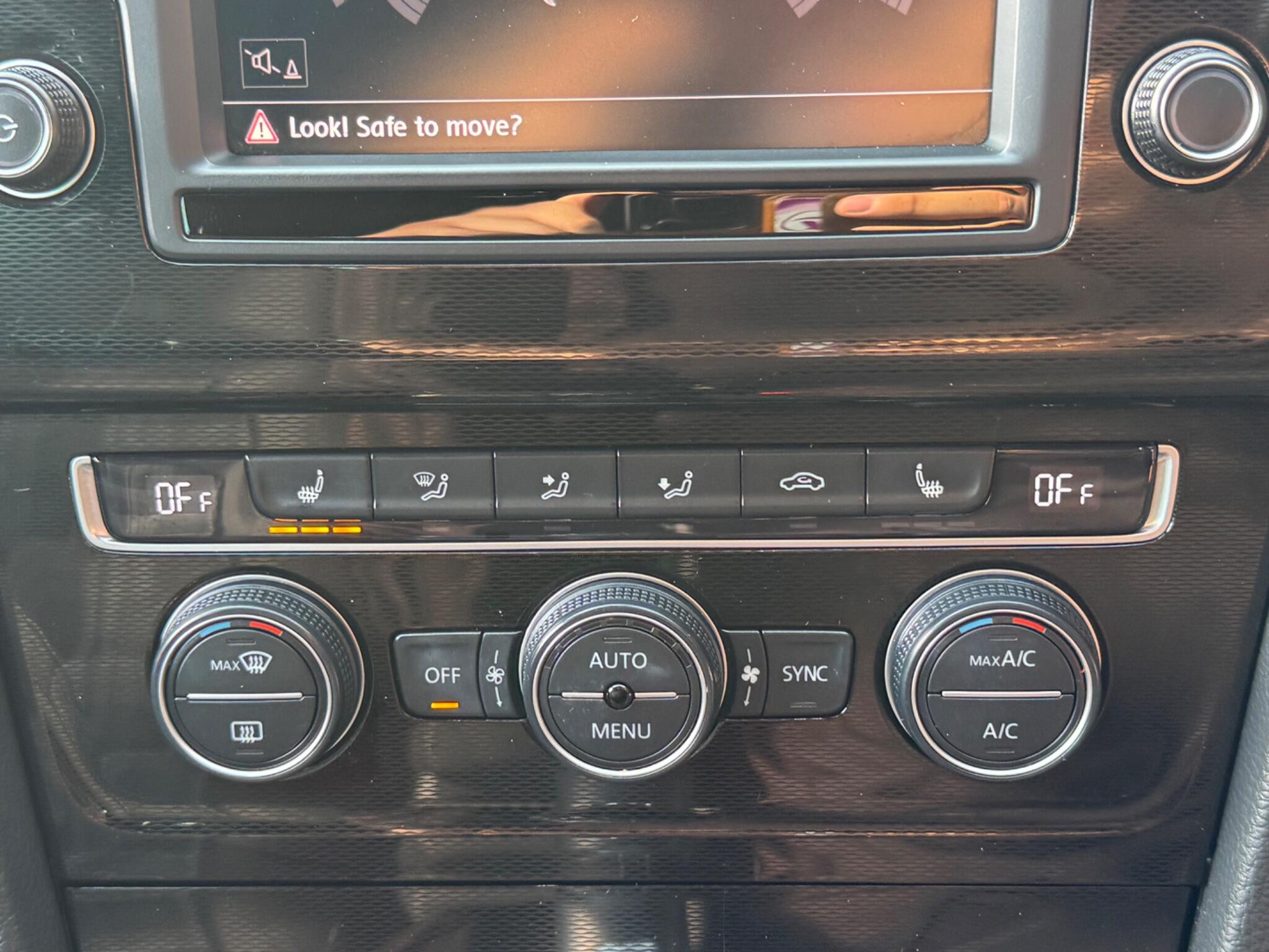 Volkswagen Golf view 24