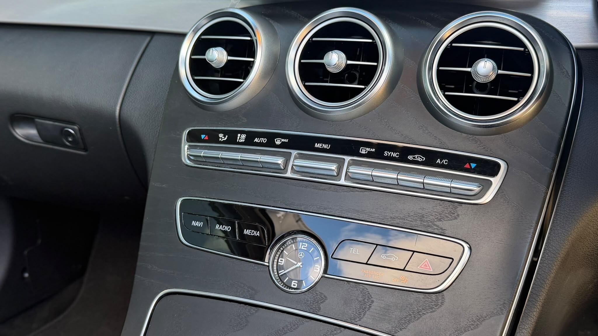 Mercedes-Benz C-Class view 21
