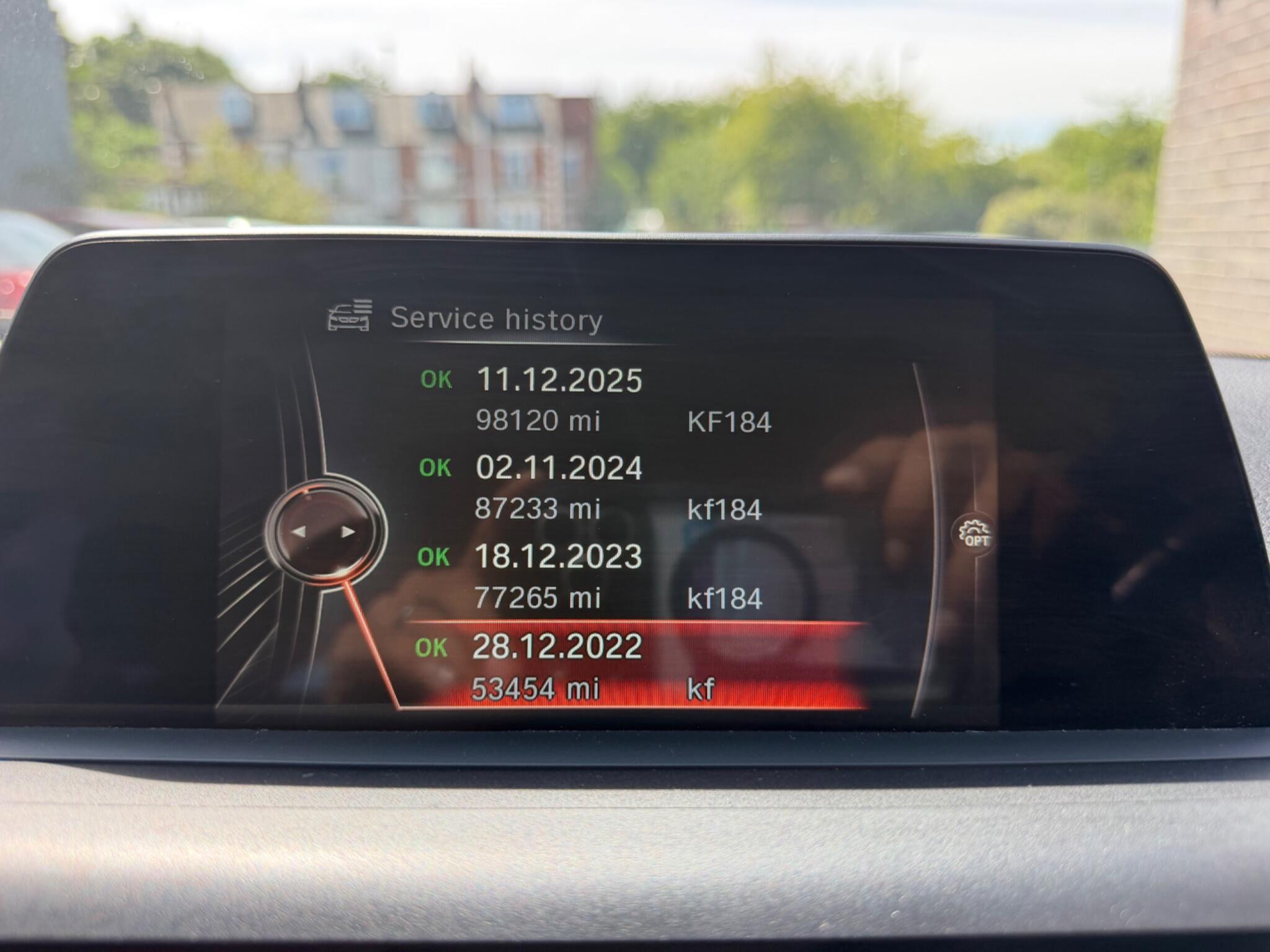 BMW 1 Series view 34