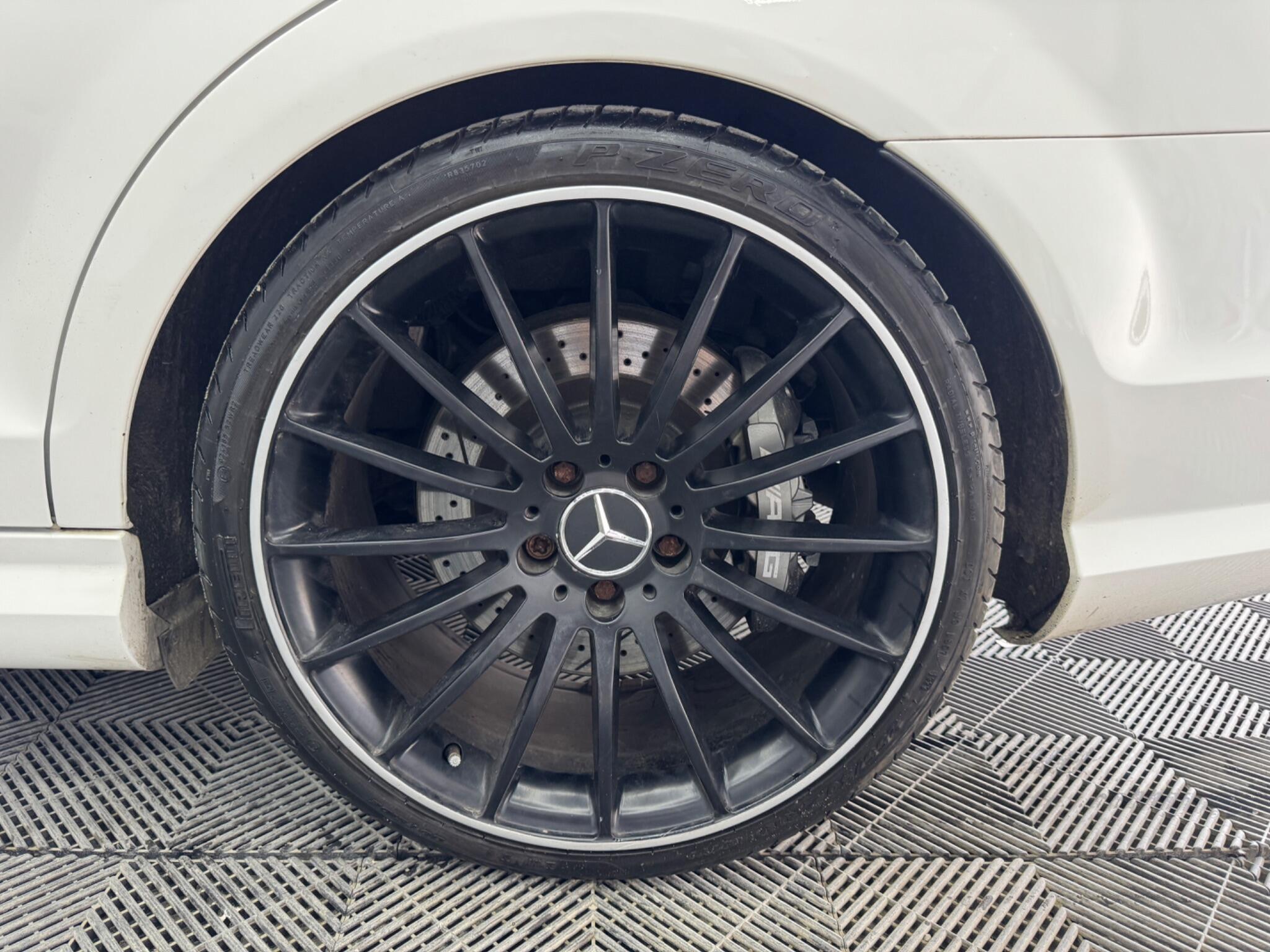 Mercedes-Benz C Class view 32