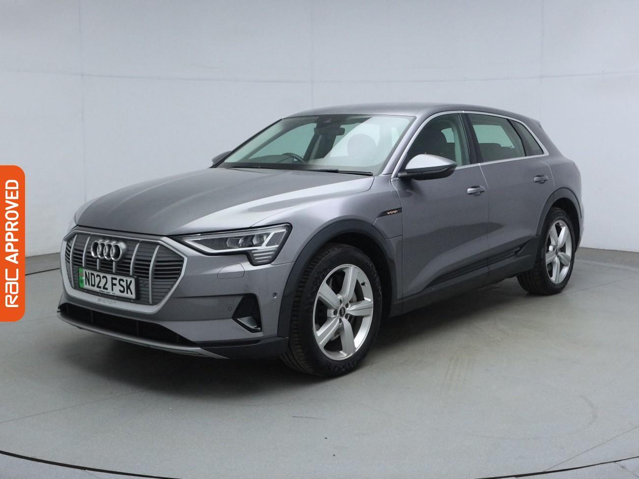 Audi E-Tron view 33