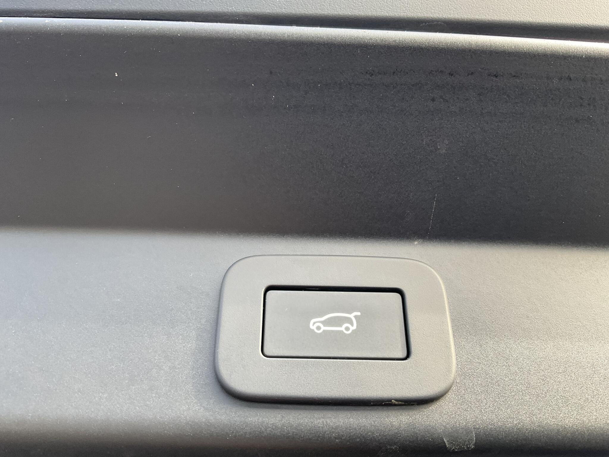 Land Rover Range Rover Sport view 26