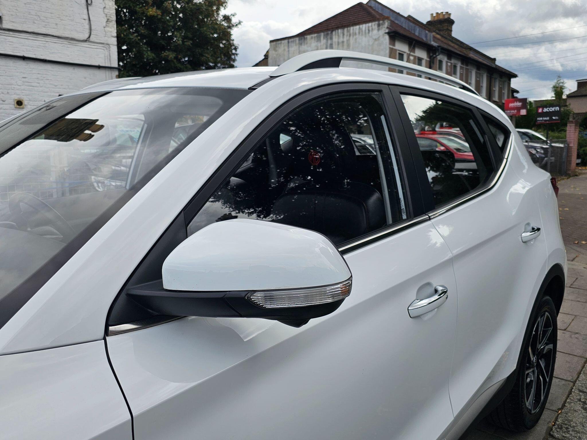 MG ZS view 19