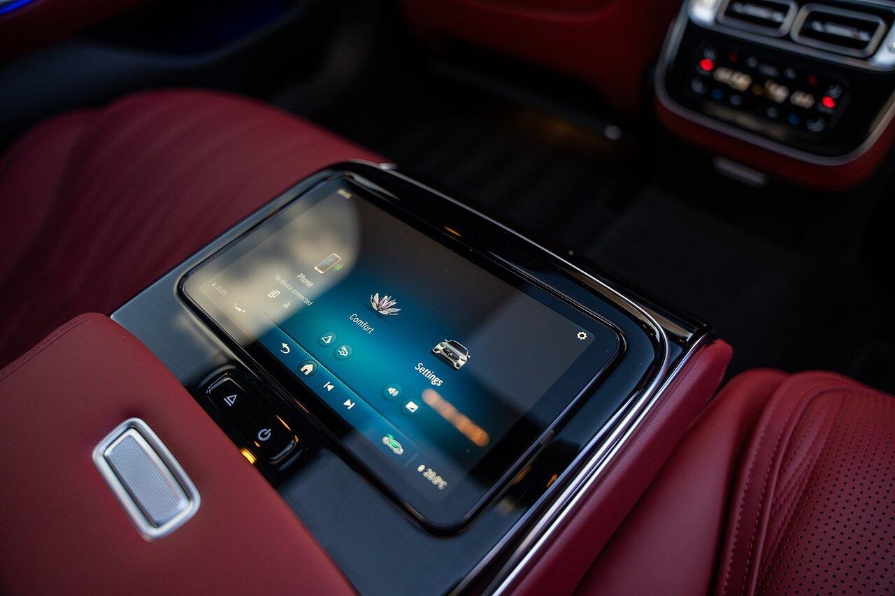 Mercedes-Benz S-Class view 64