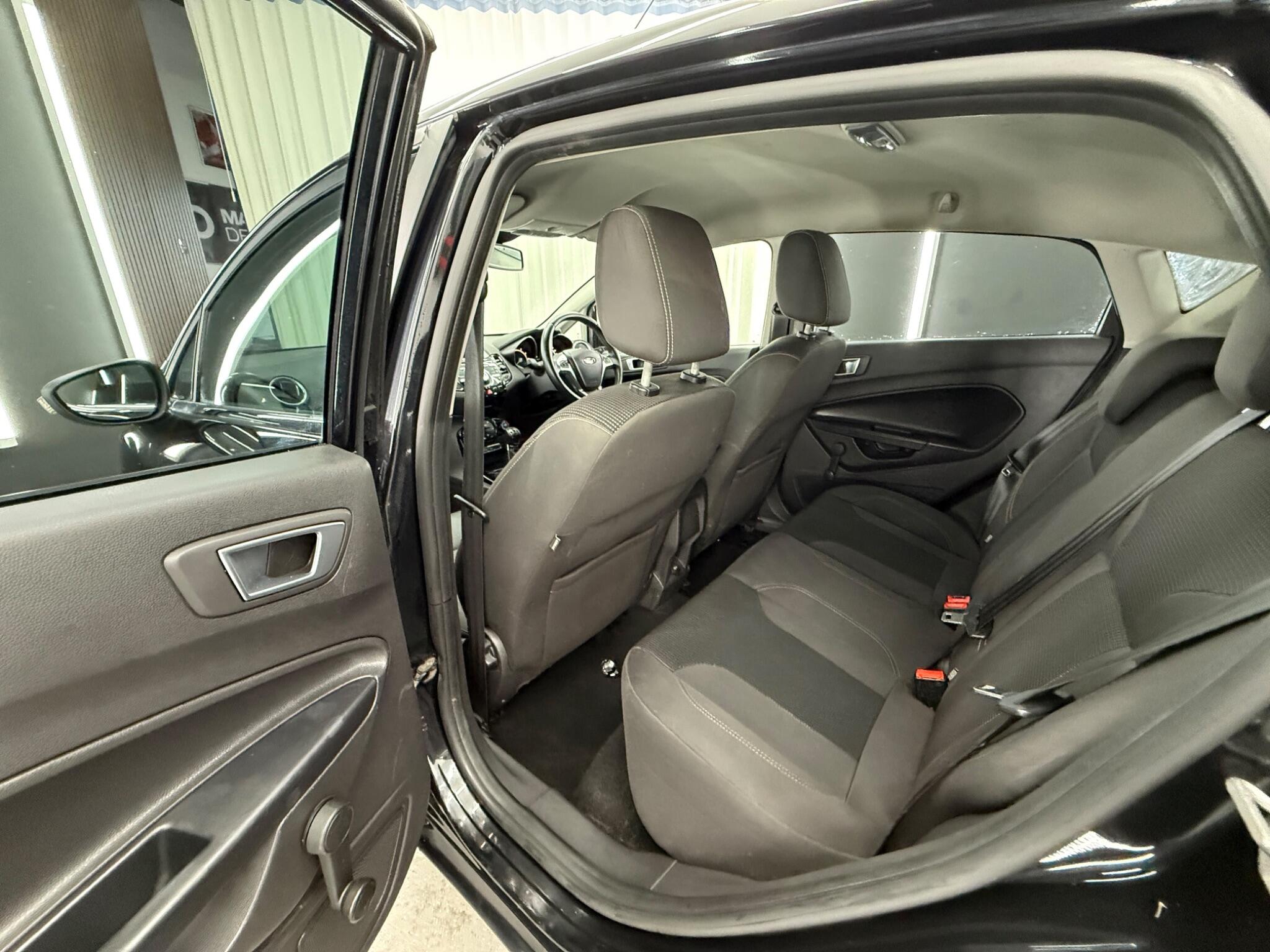 Ford Fiesta view 28