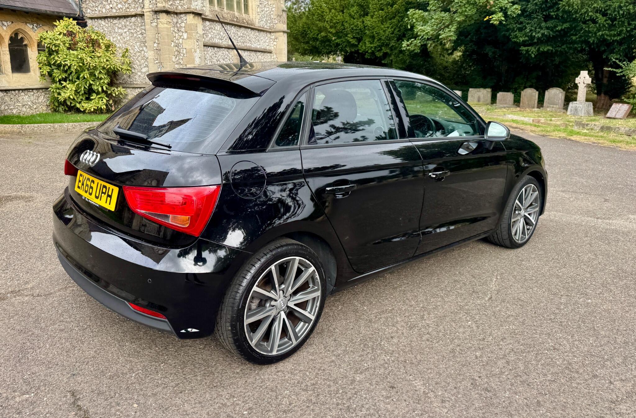 Audi A1 view 23