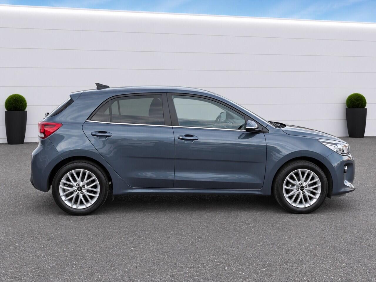 Kia Rio view 8