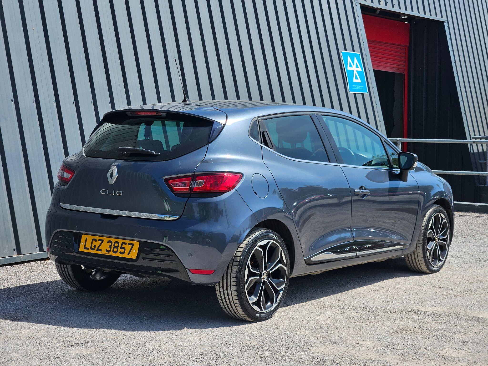 2018 Renault Clio image 9