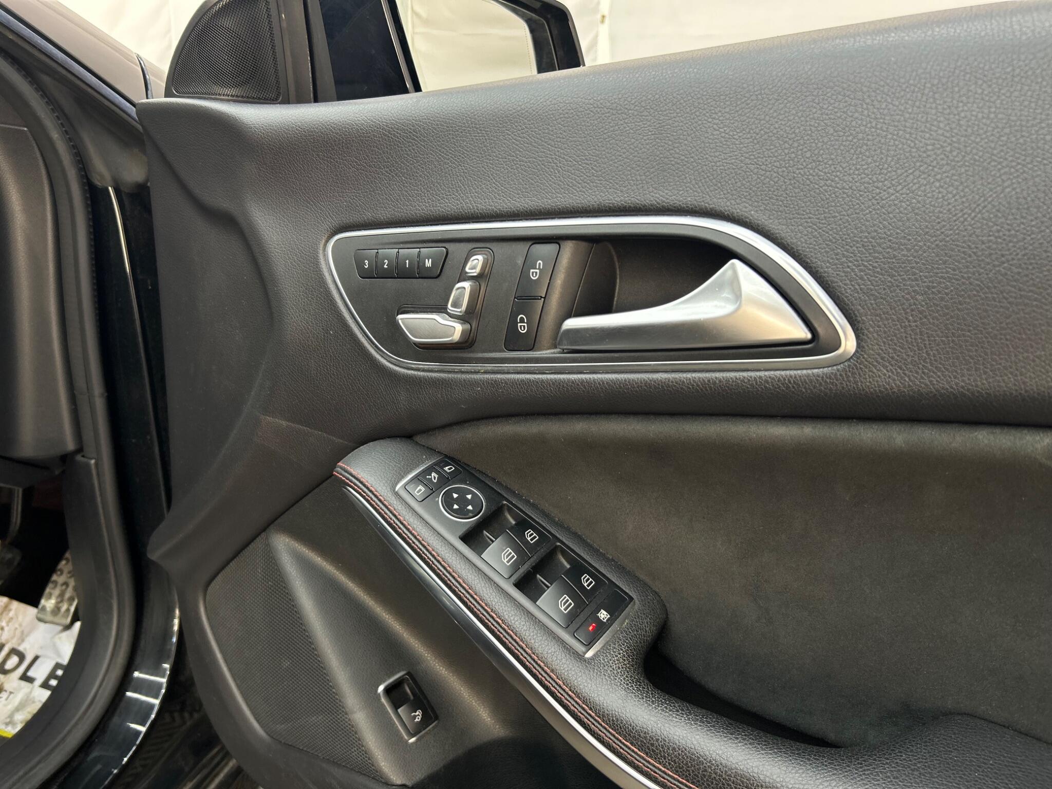 Mercedes-Benz CLA view 33