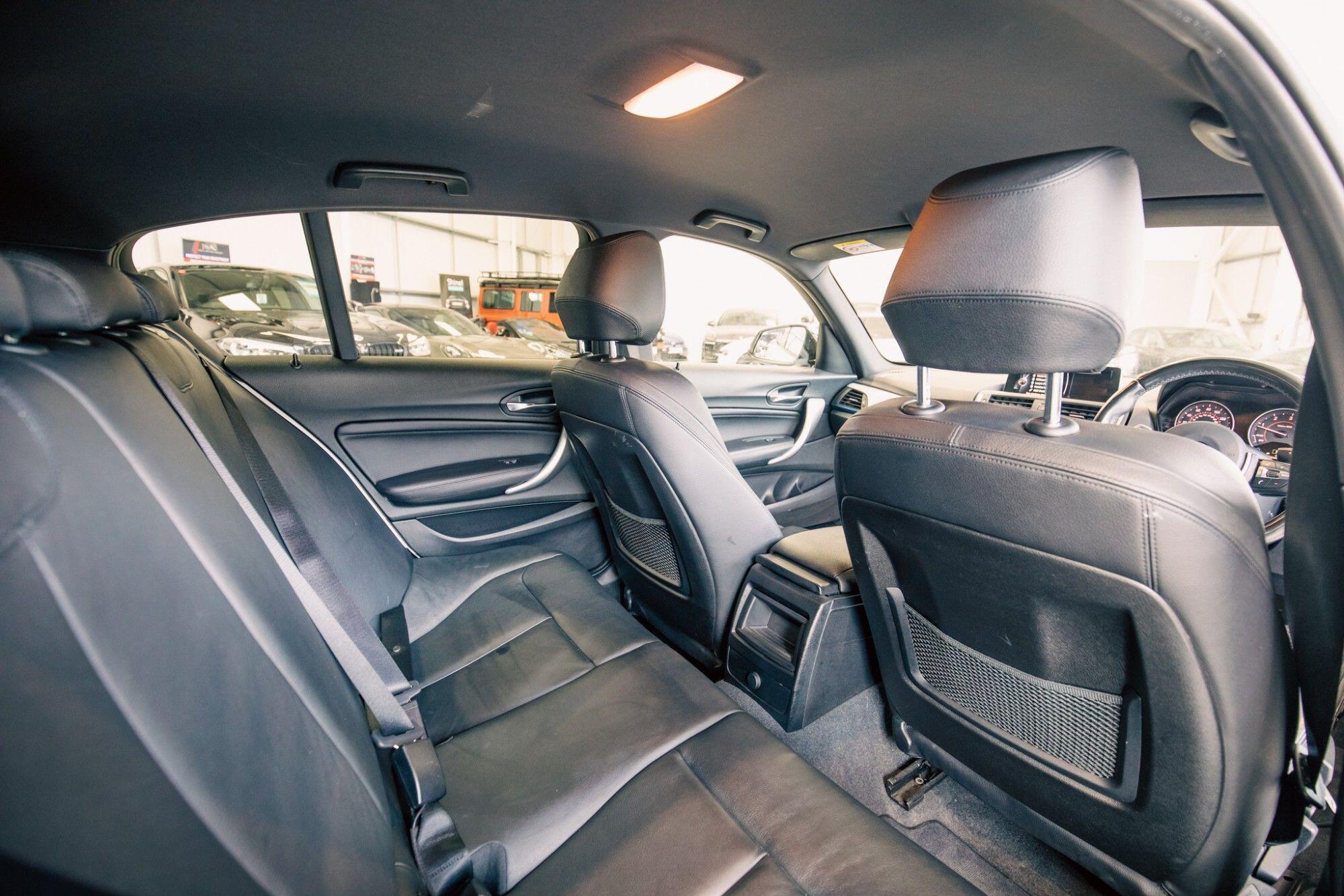 BMW 1 Series view 8
