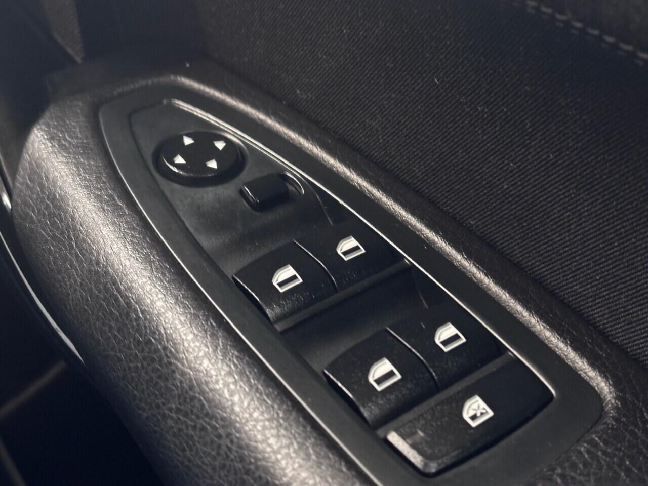 BMW 1 Series view 41