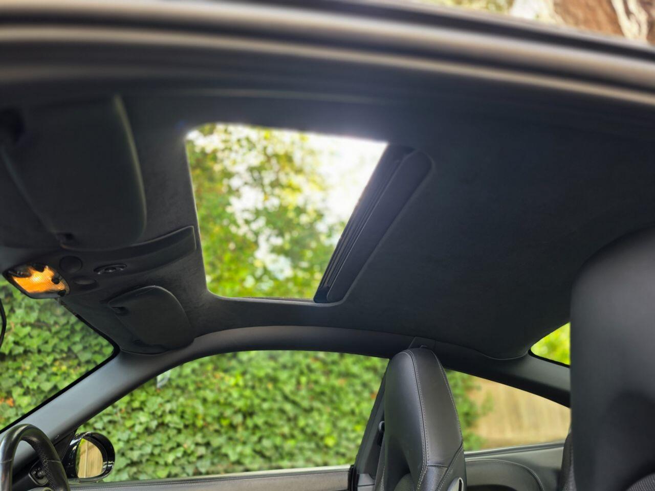 Porsche 911 view 49