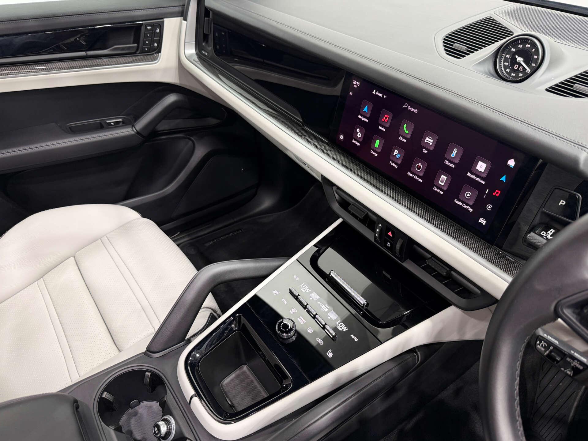 Porsche Cayenne view 47