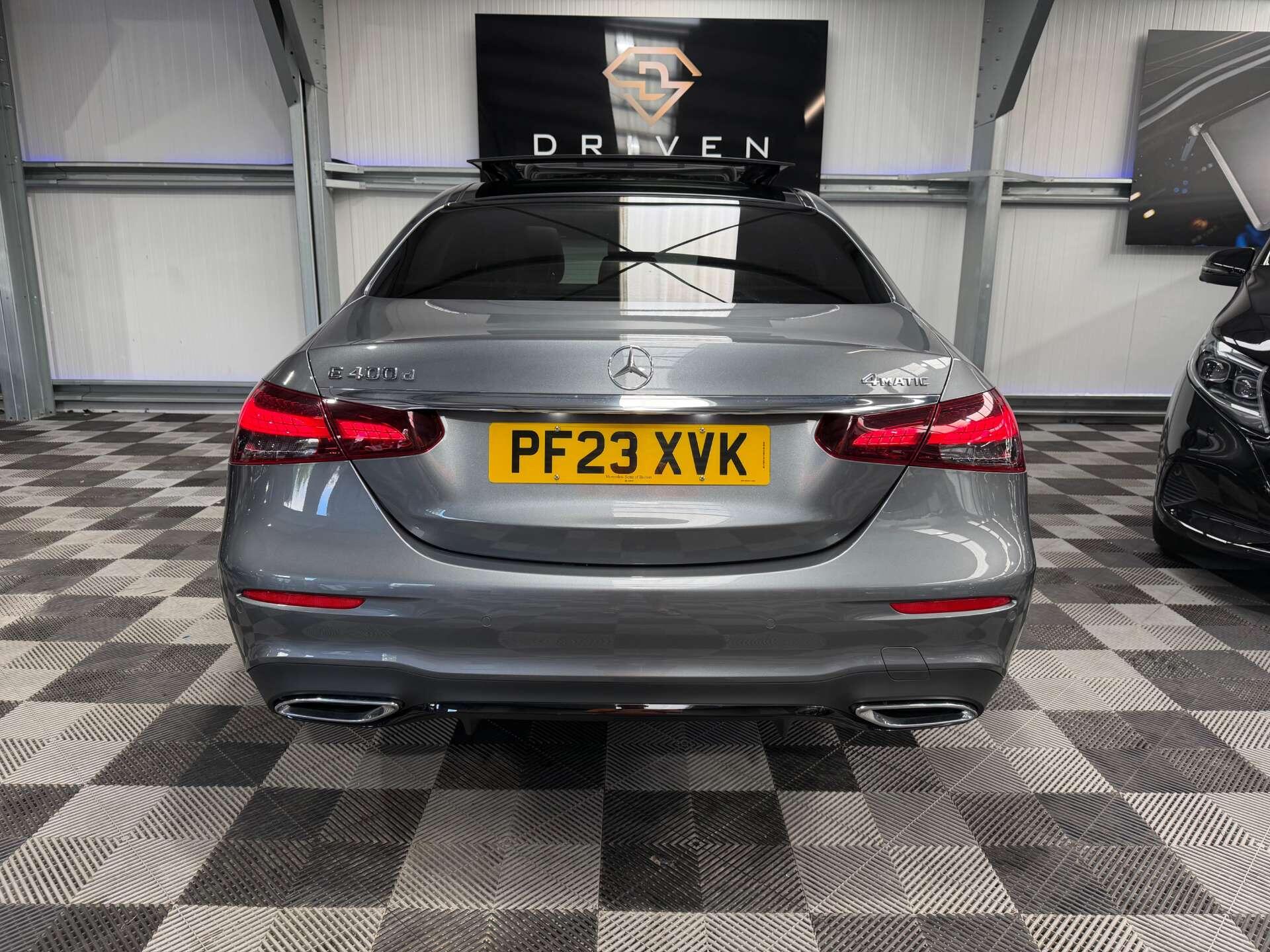 Mercedes-Benz E Class view 9