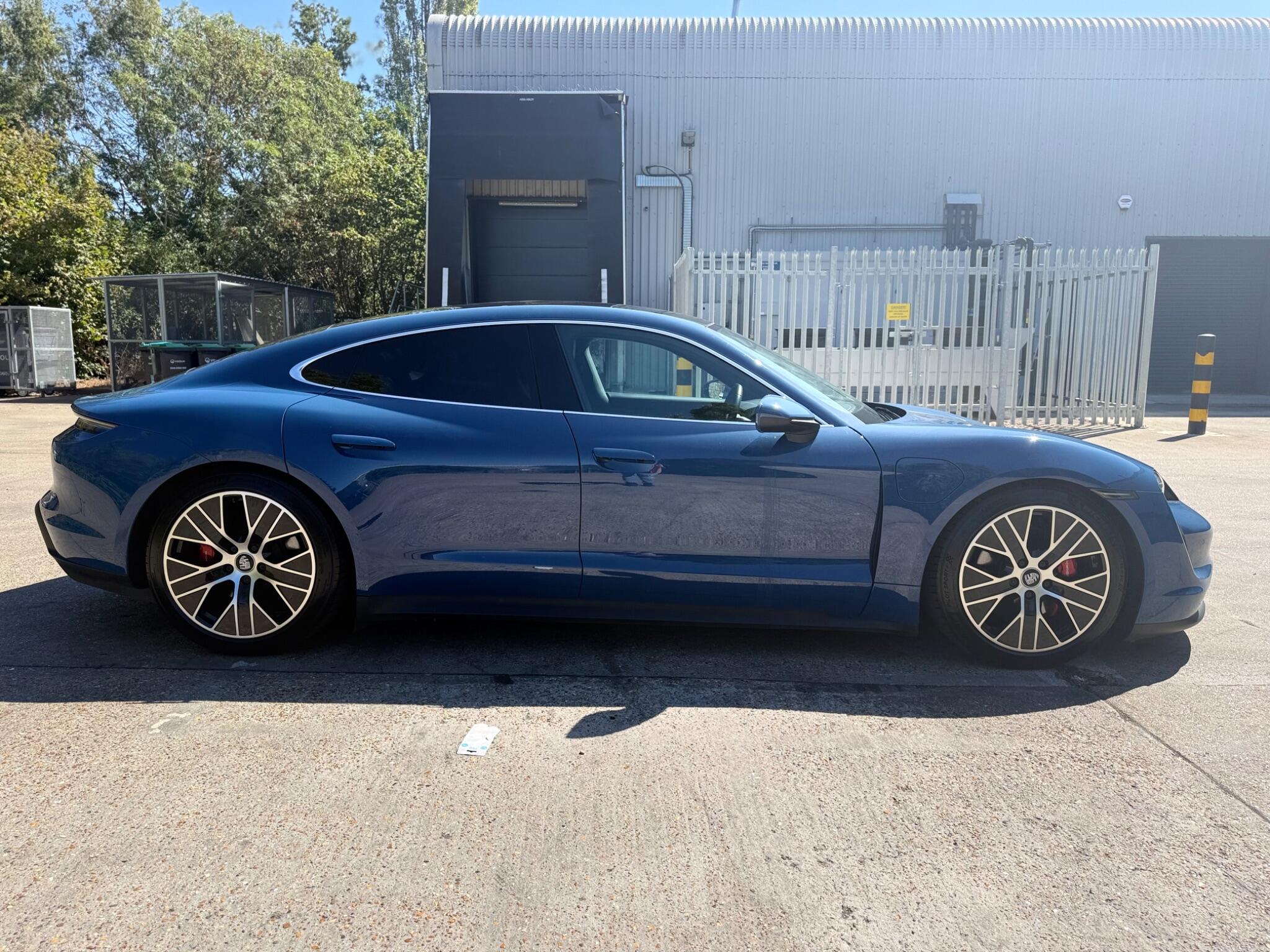 Porsche Taycan view 10