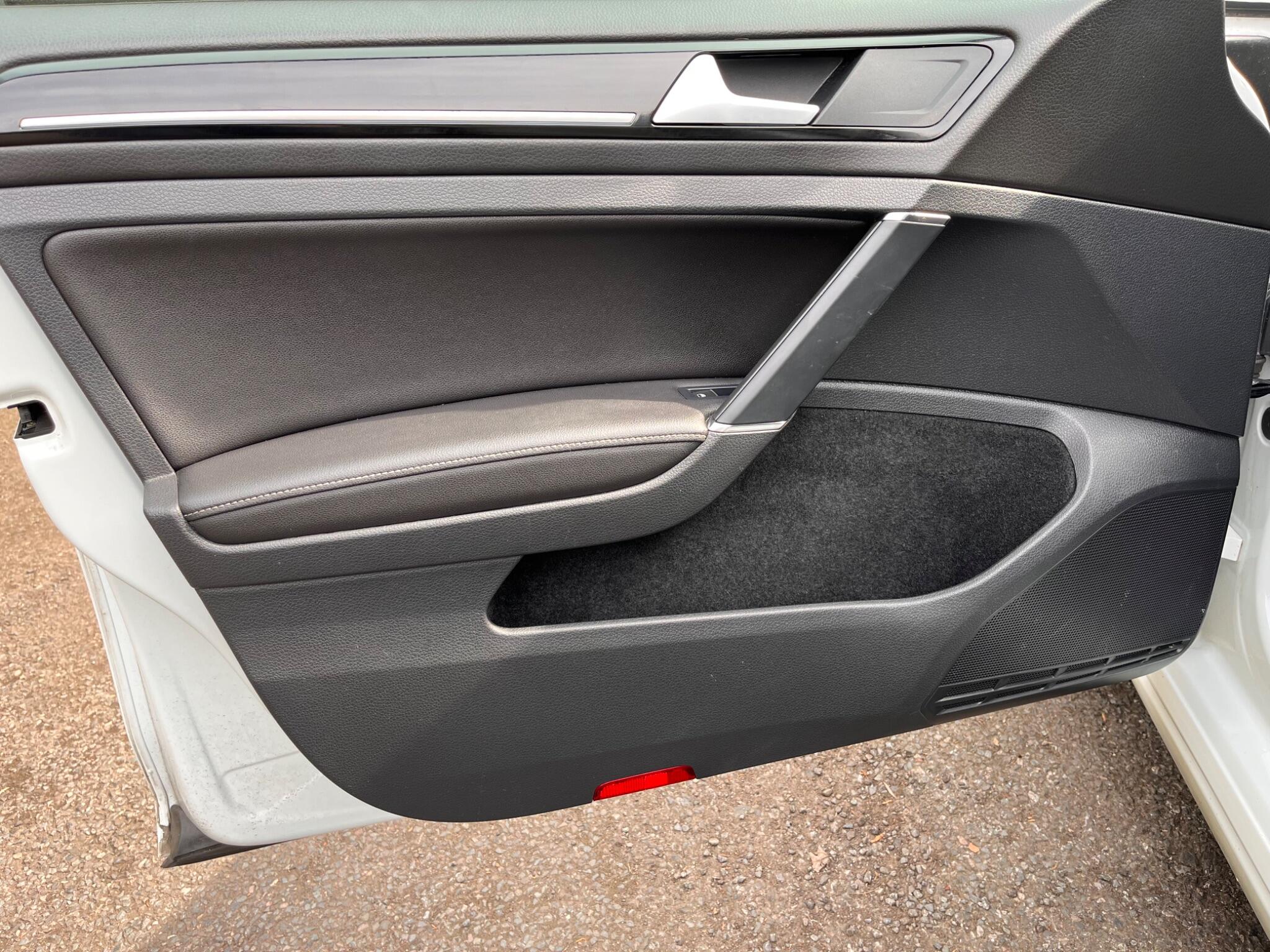 Volkswagen Golf view 36