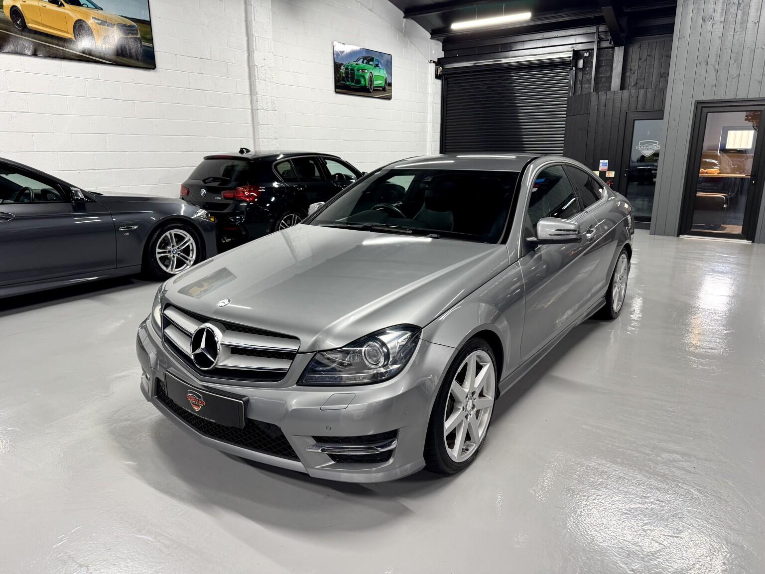 Mercedes-Benz C Class view 11