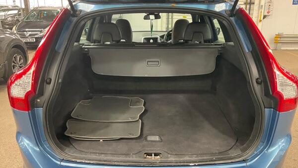 Volvo XC60 view 13