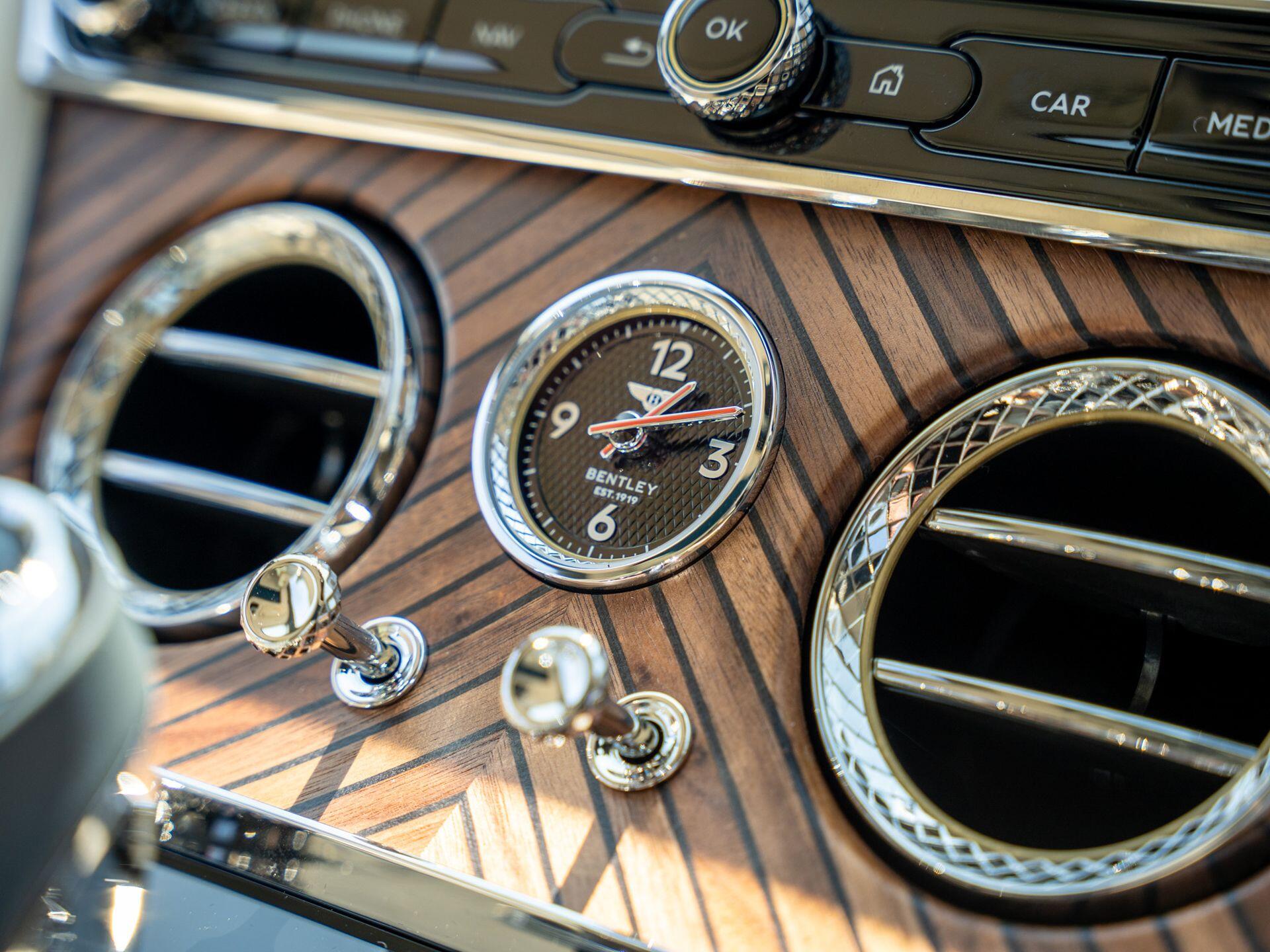 Bentley Continental view 27
