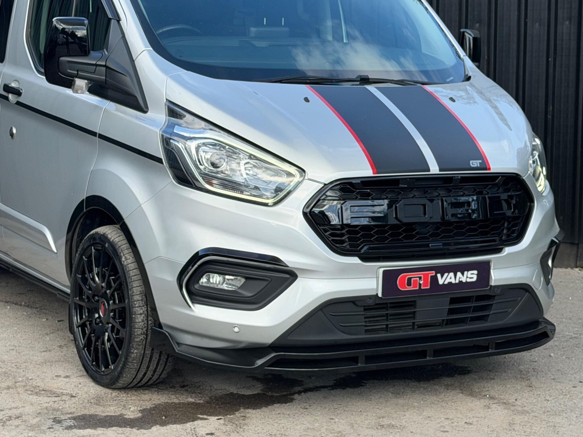 Ford Transit Custom view 13