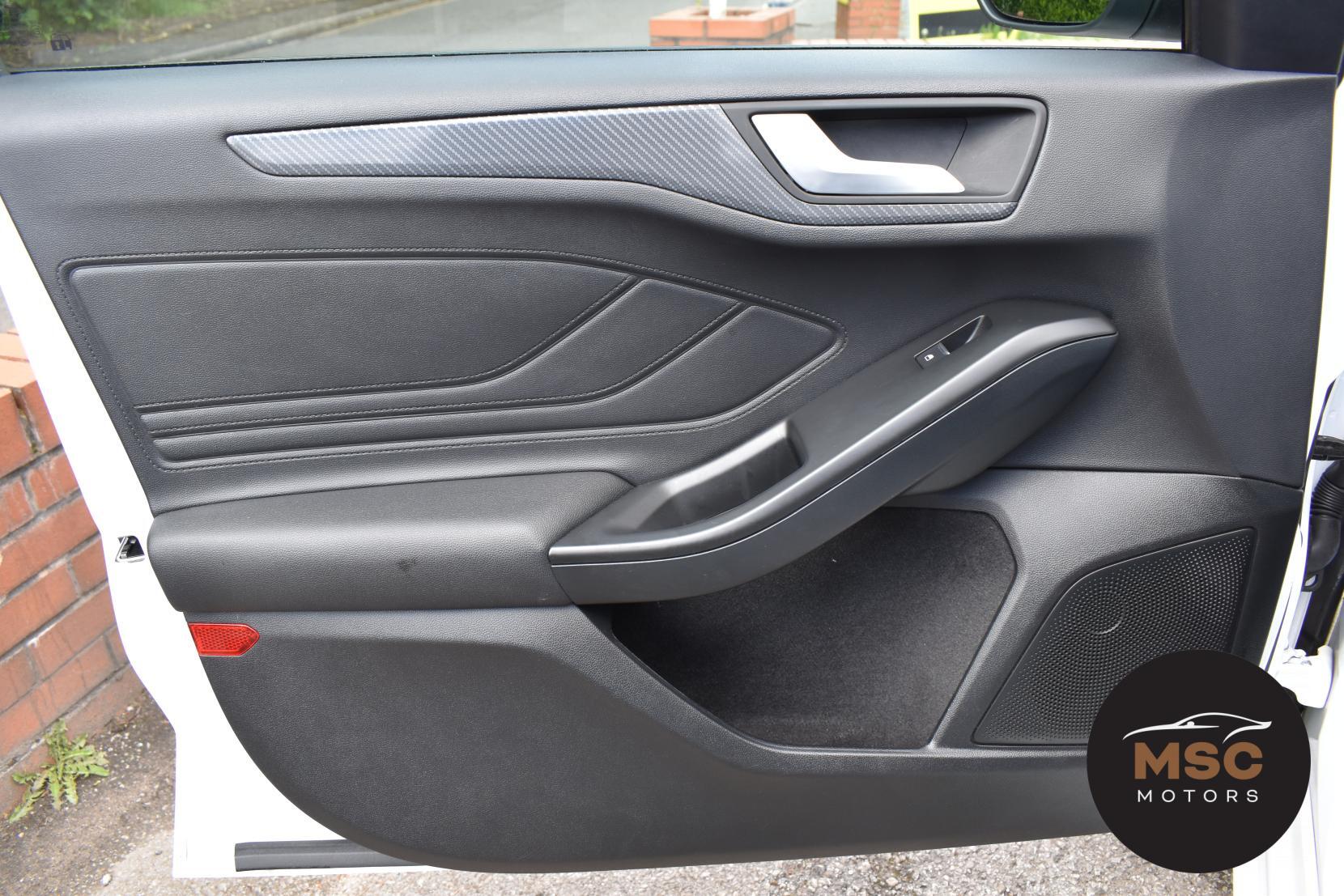 Ford Focus view 64