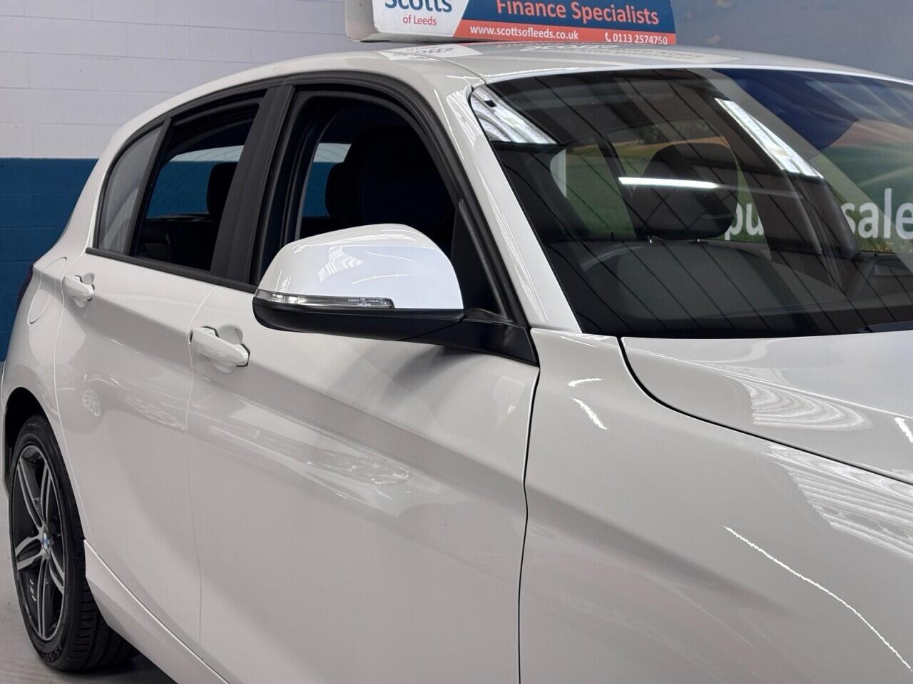 BMW 1 Series view 44