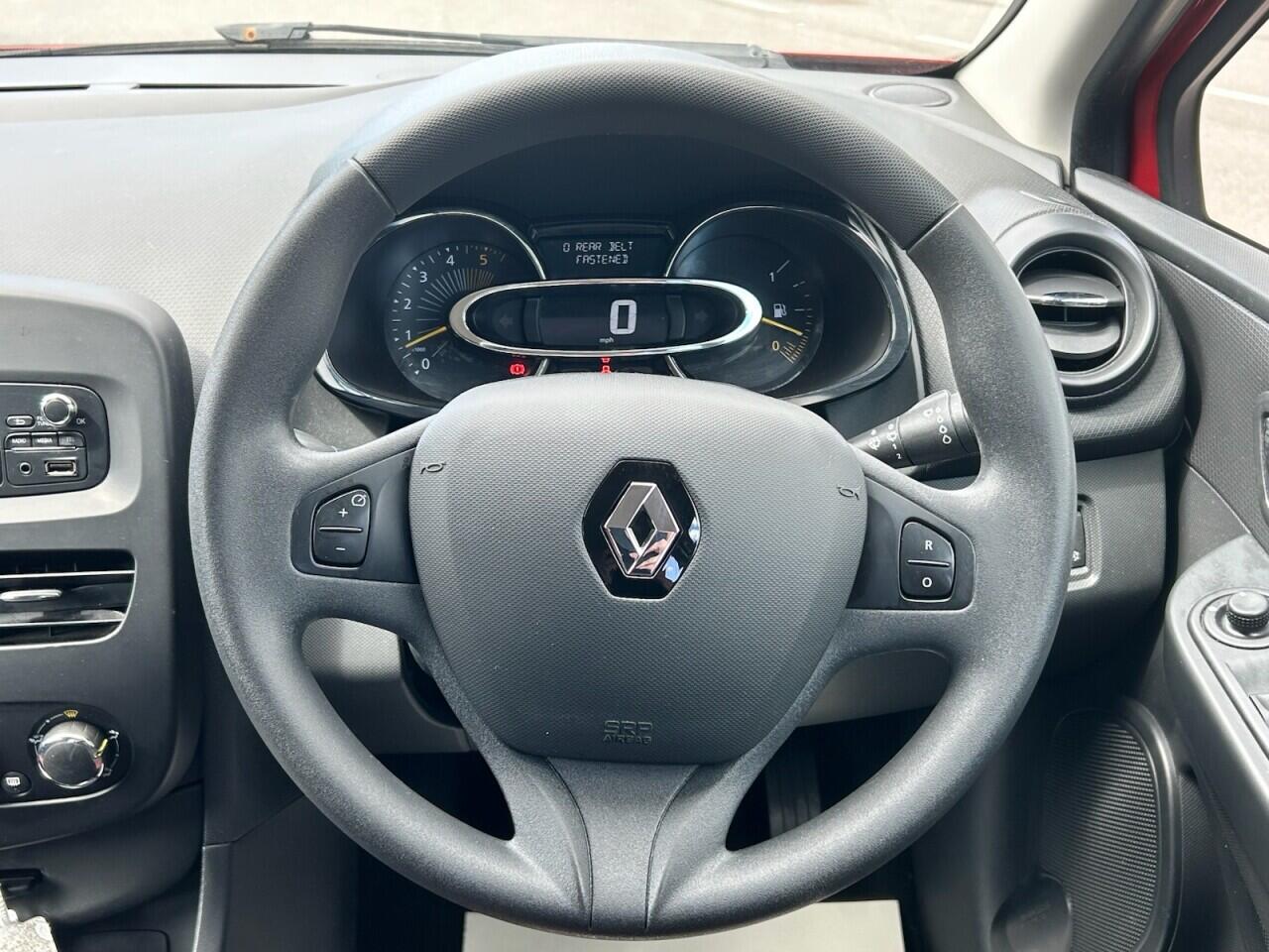 Renault Clio view 27