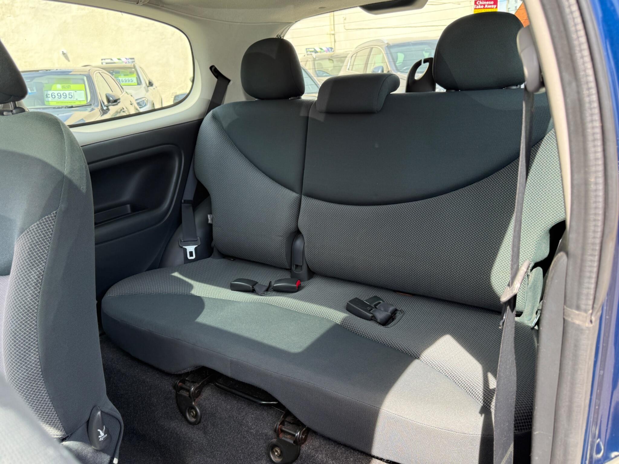 Toyota Yaris - Image 39