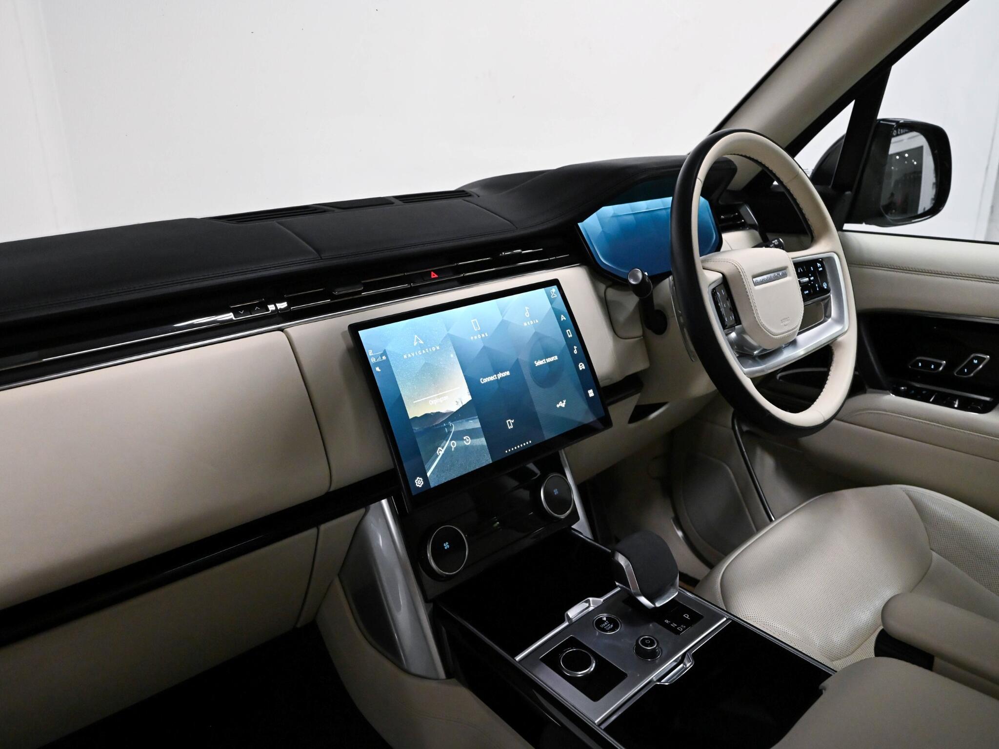 Land Rover Range Rover view 33
