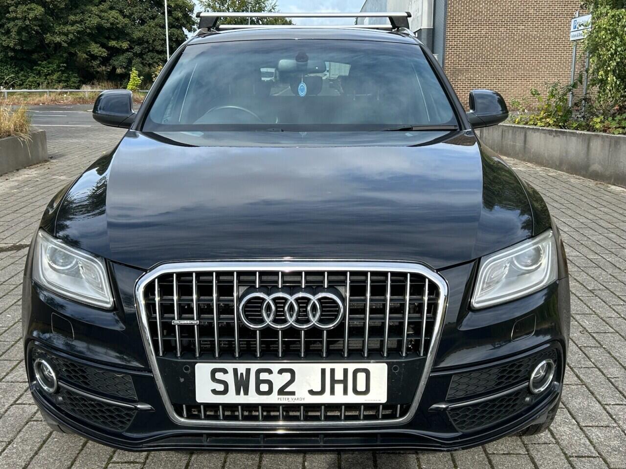 Audi Q5 view 6
