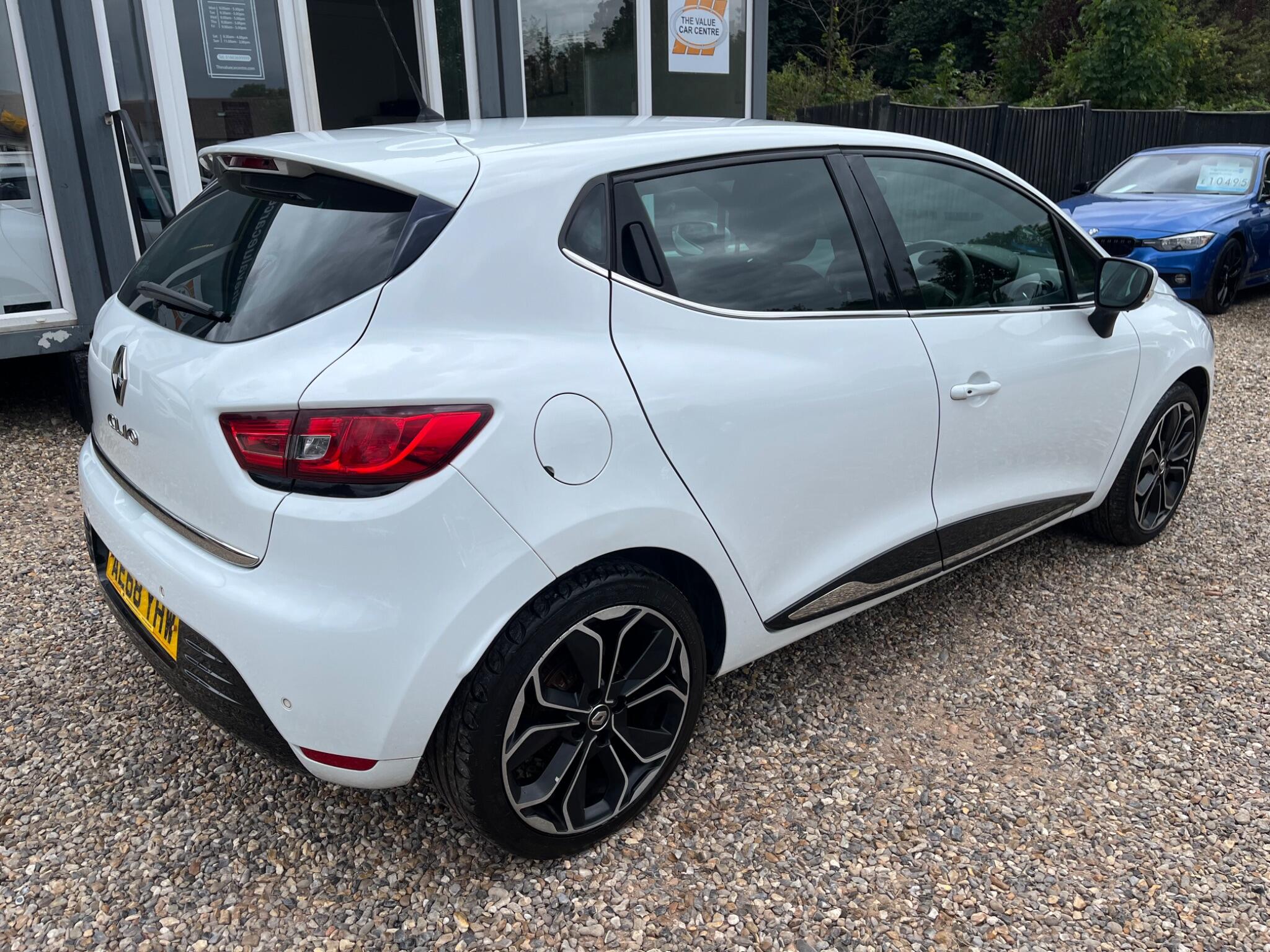 Renault Clio view 4