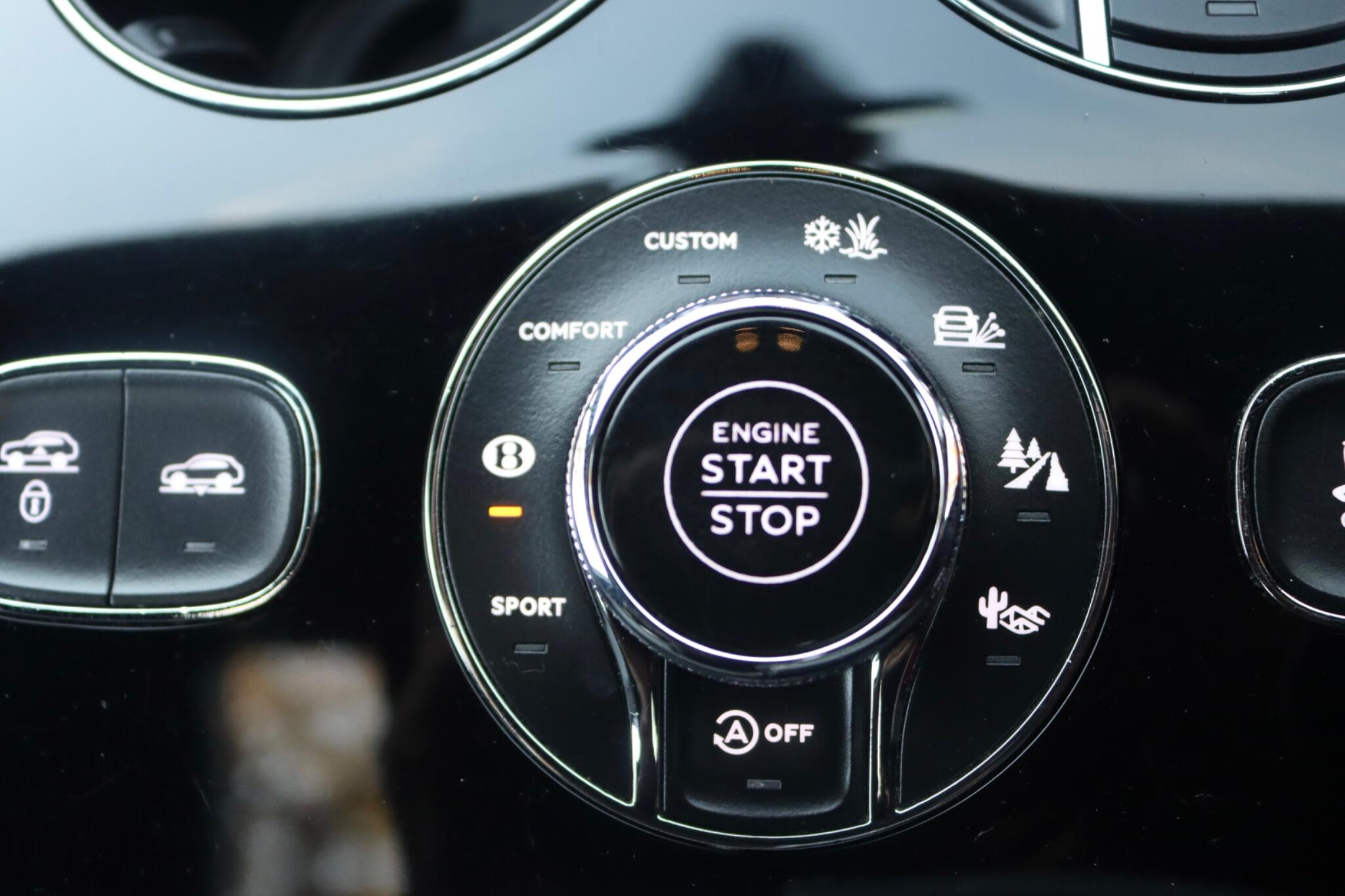 Bentley Bentayga view 77