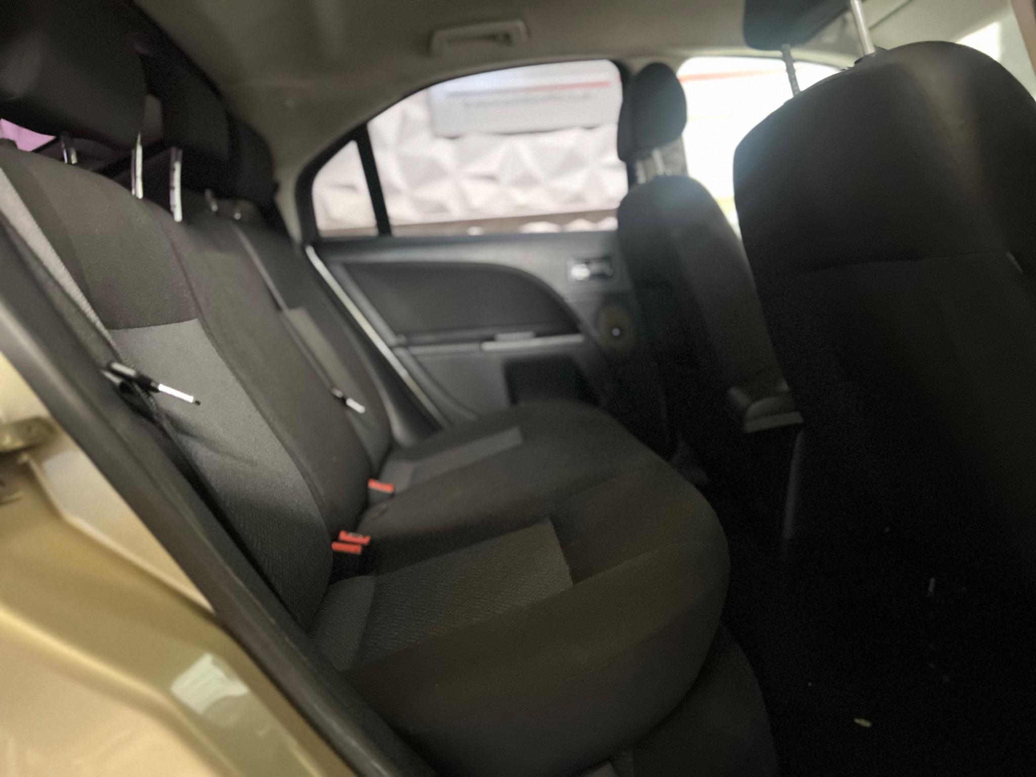 Ford Mondeo view 9