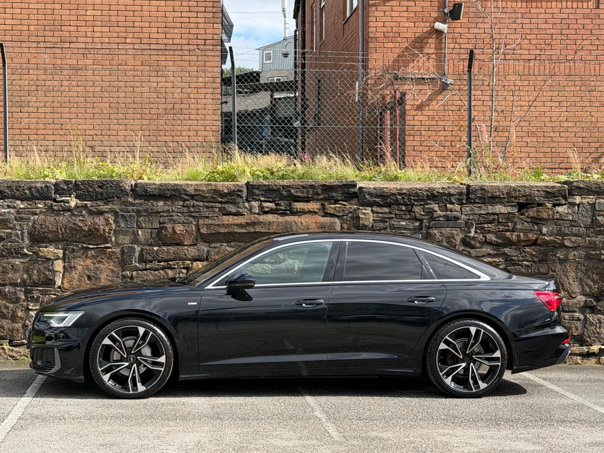 Audi A6 view 4