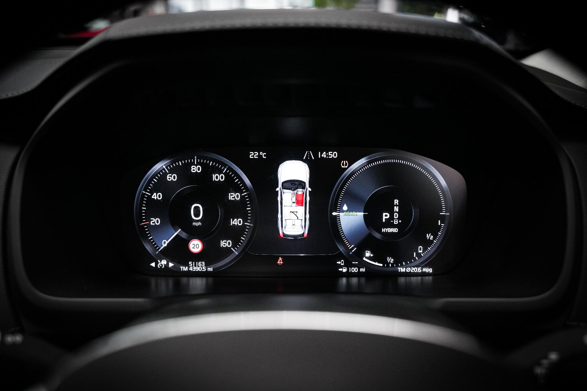Volvo XC90 view 20