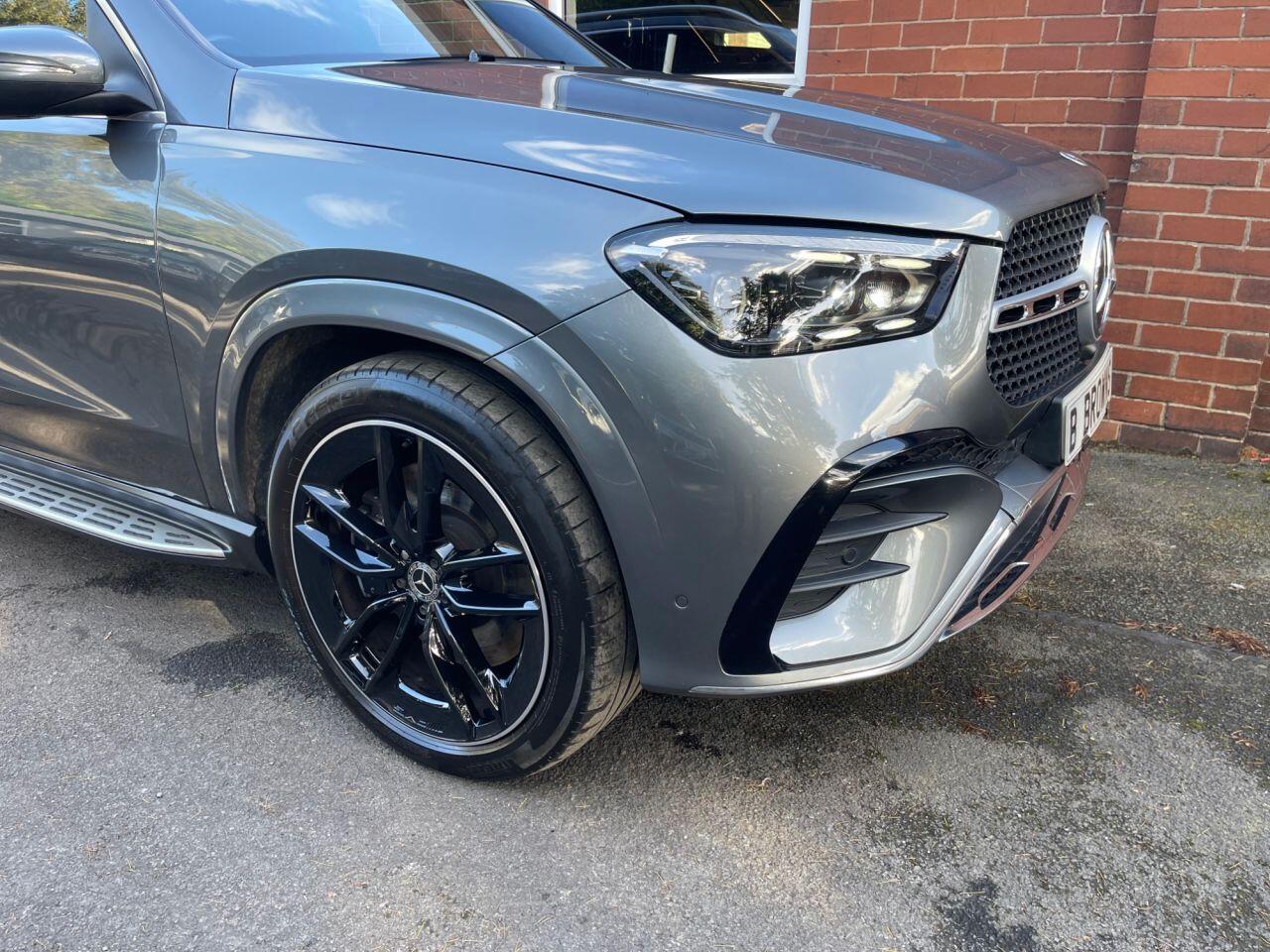 Mercedes-Benz GLE view 2