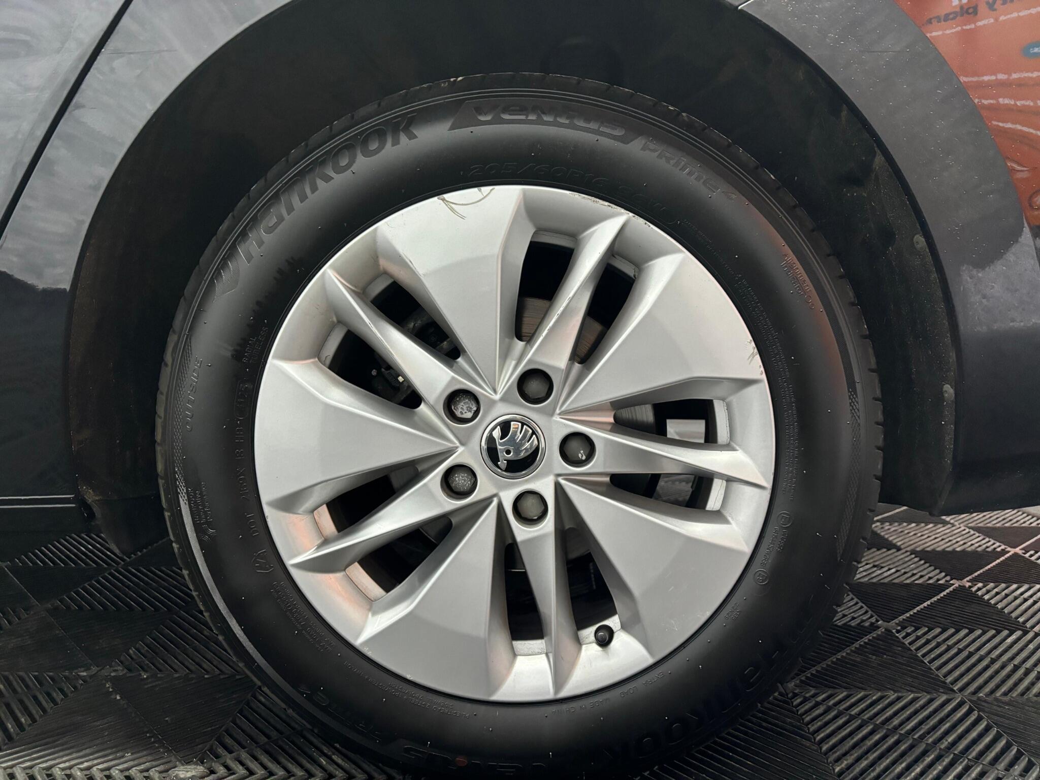 Skoda Octavia view 33