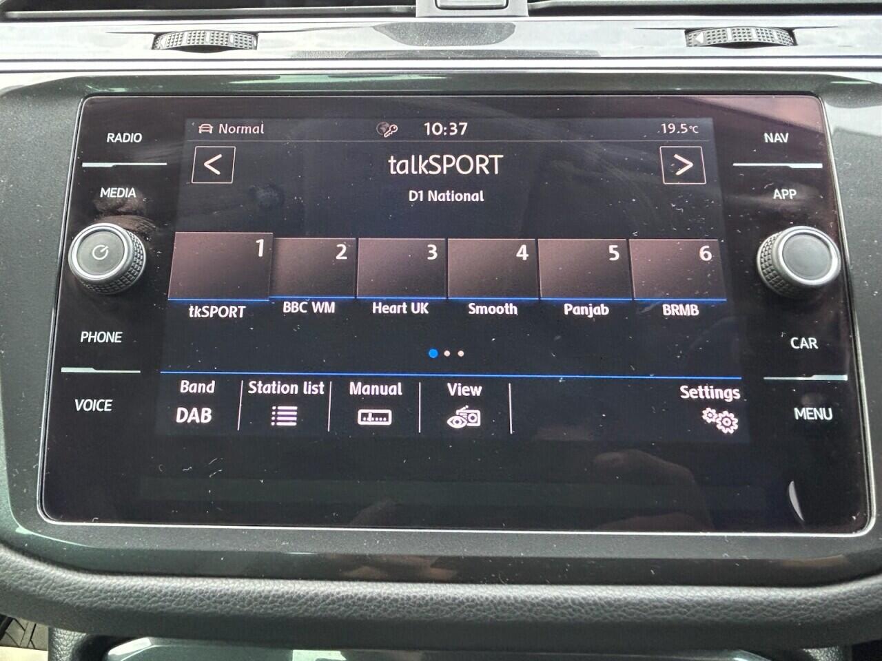 Volkswagen Tiguan view 34