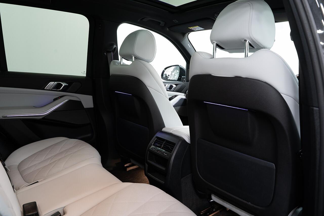BMW X5 view 14