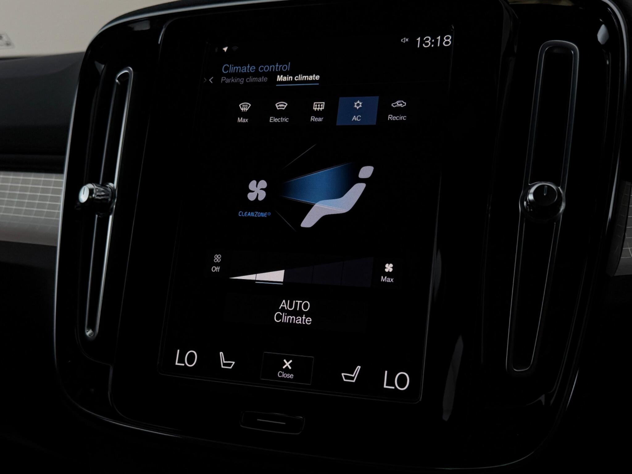 Volvo XC40 view 22