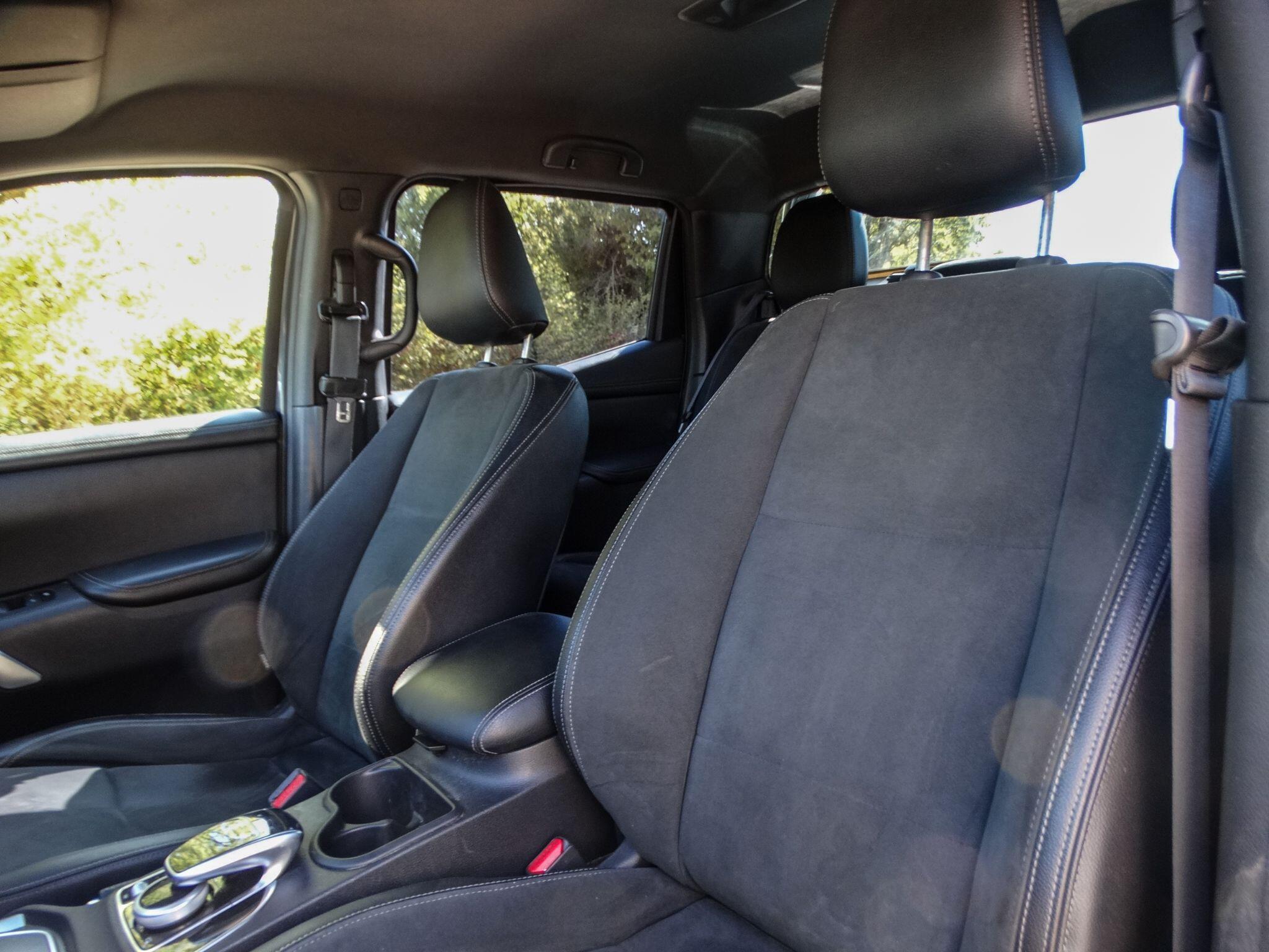 Mercedes-Benz X Class view 14