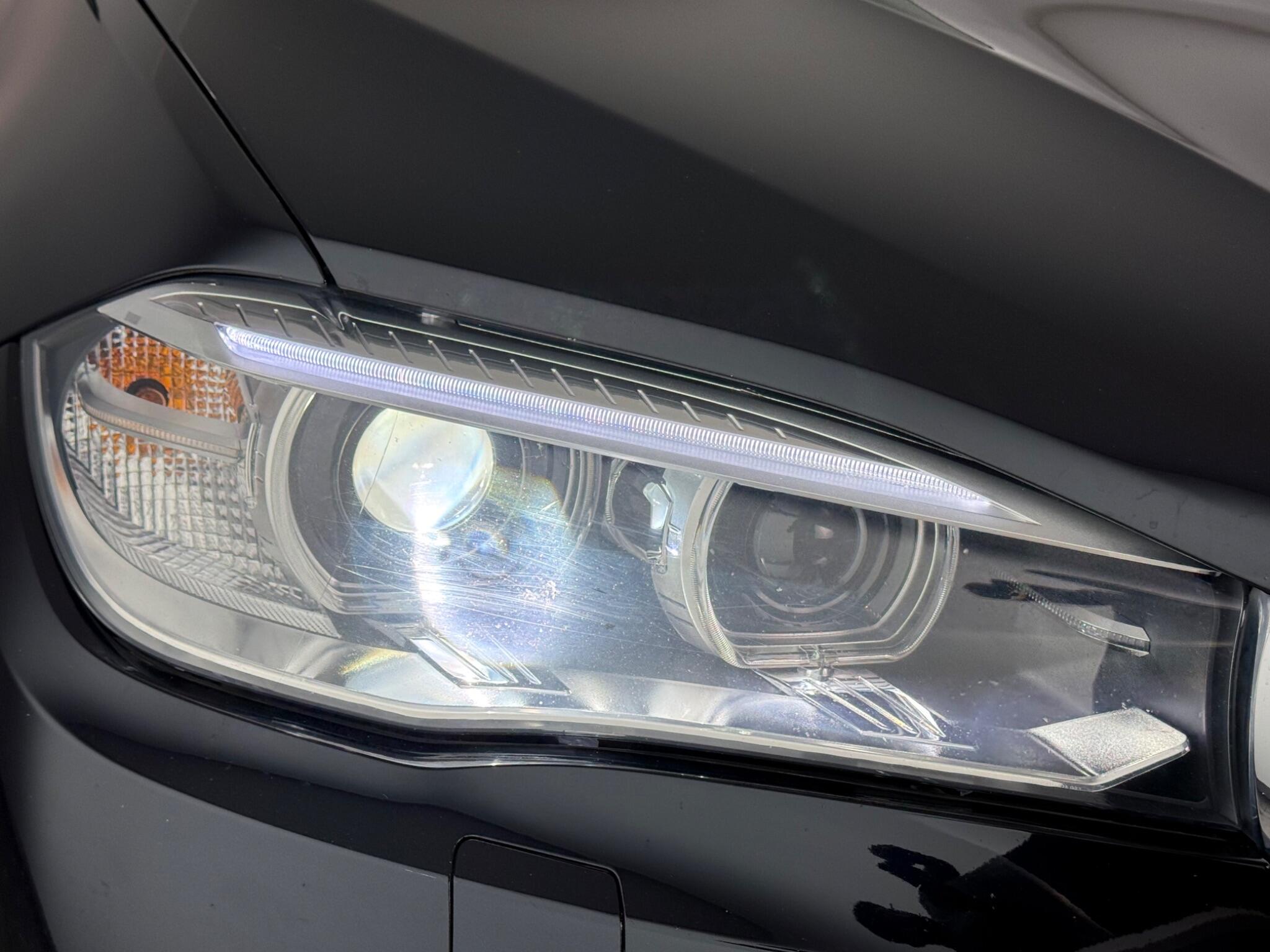 BMW X5 view 4