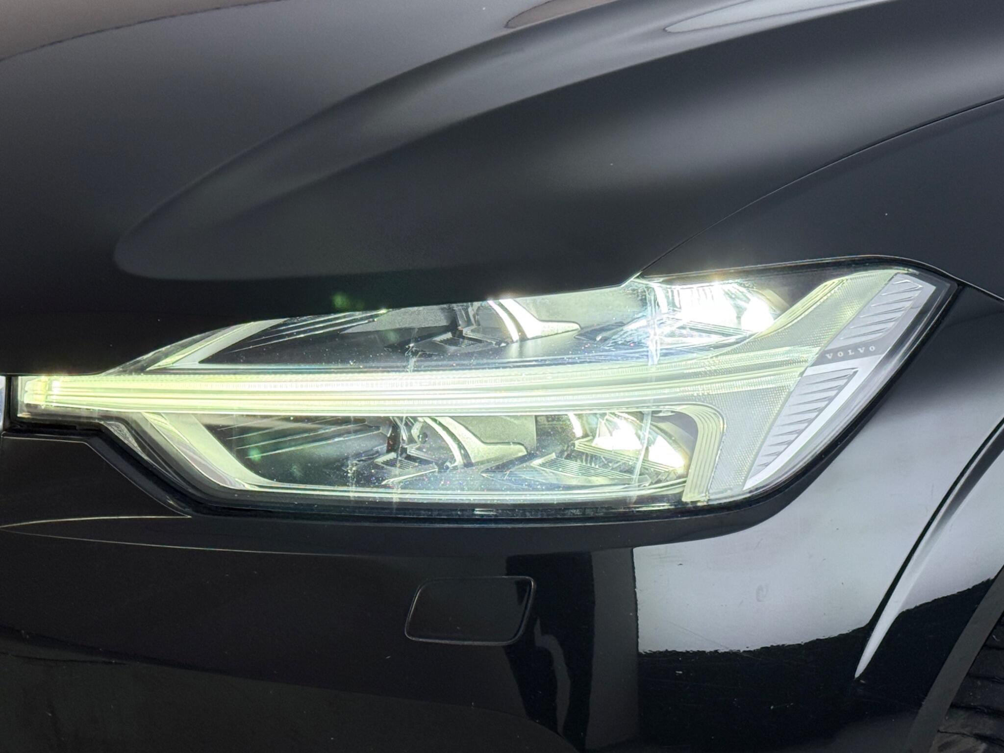 Volvo XC60 view 12