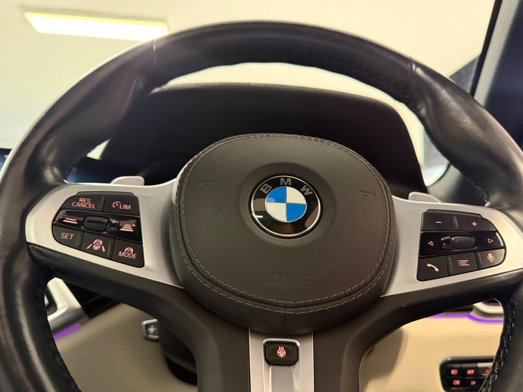 BMW X5 view 9