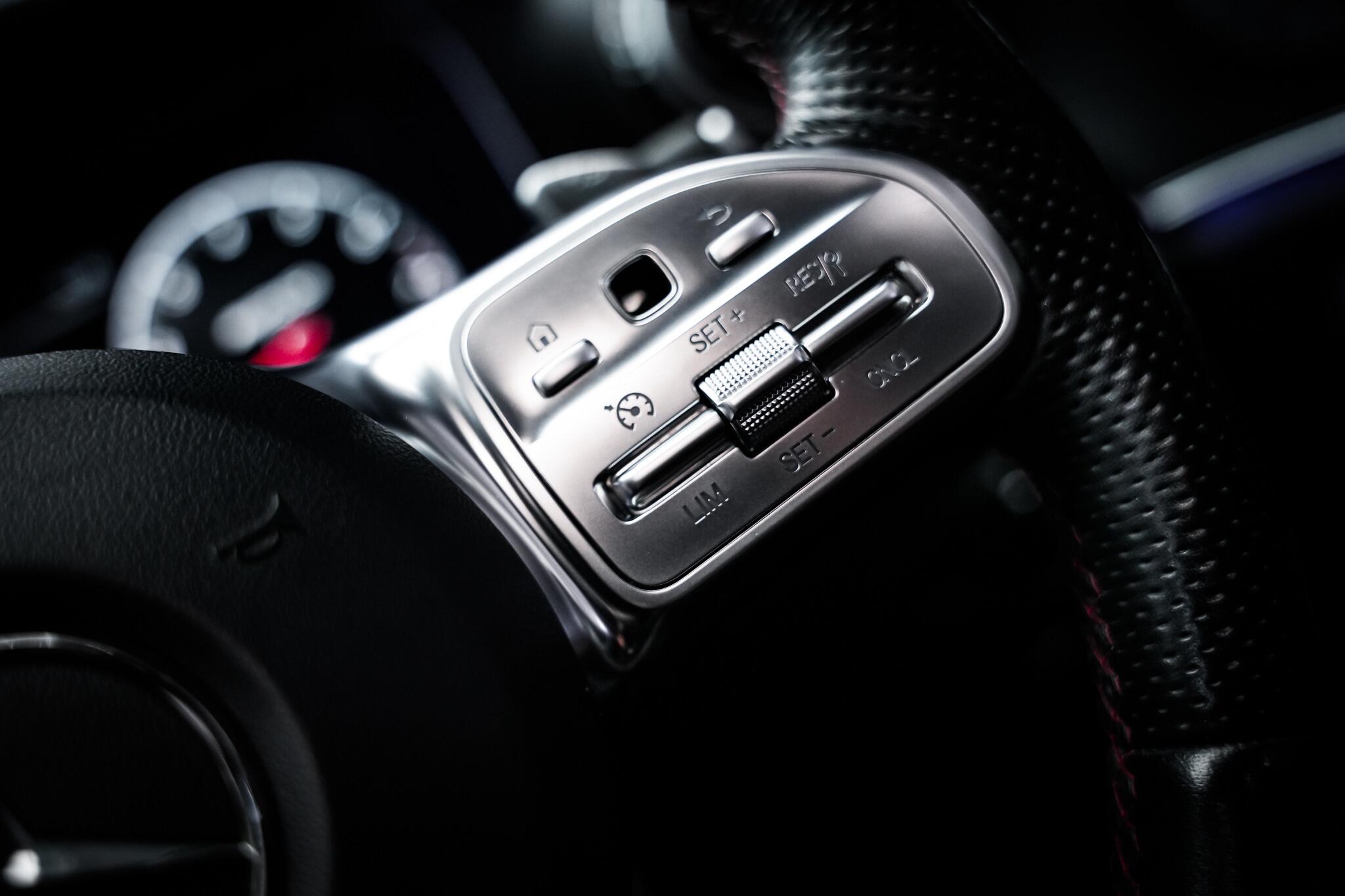 Mercedes-Benz E-Class view 42